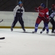 Momentka z�pasu HC Meta- HC T�ebo�. Sv�o, puk je na druh� stran�...