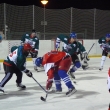 Momentka z�pasu HC Meta- HC T�ebo�. P�ed soupe�ov�m um�n�m je t�eba se n�kdy sklonit.